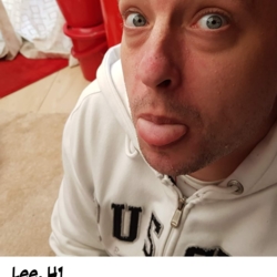 Lee is looking for singles for a date
